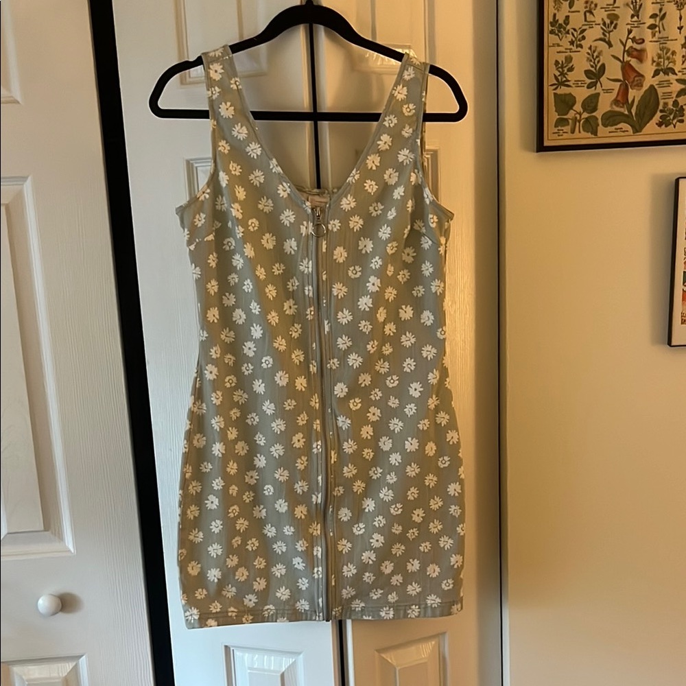 Floral Sleeveless Dress - Green and White